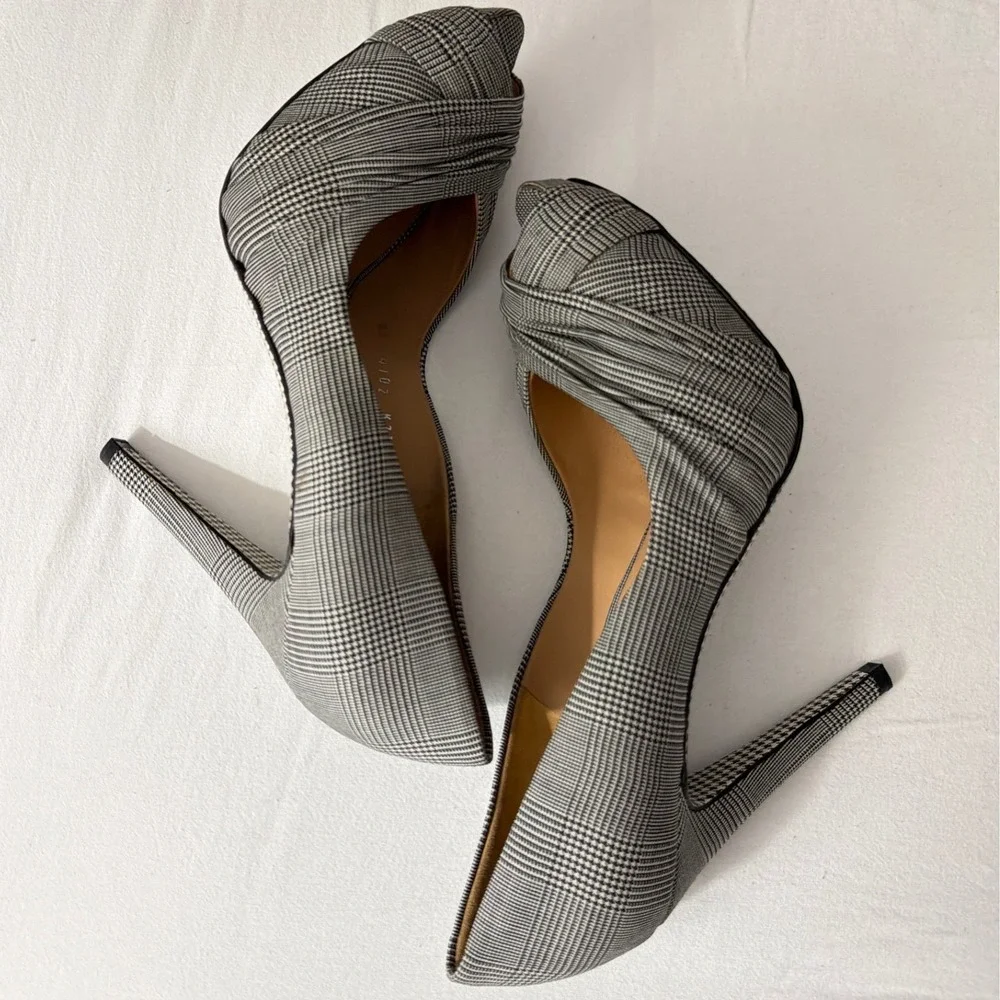 Salvatore Ferragamo Glen Plaid Peep Toe Pumps Black White Stiletto Heels 10B